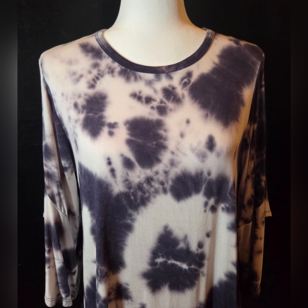 NWOT Survival Boutique Purple Tie Dye Bell Sleeve Tunic M Like New - Picture 3 of 13